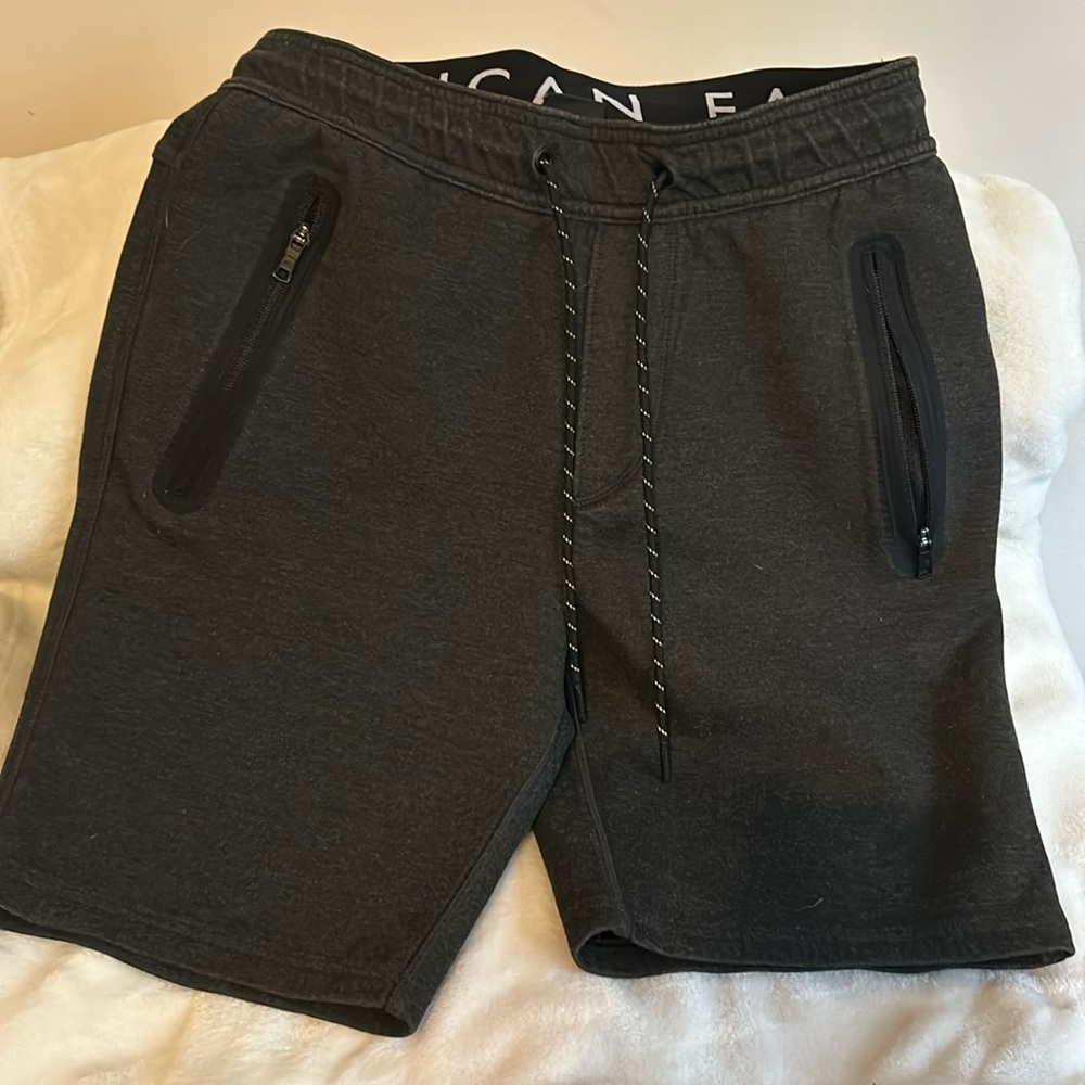 Men’s American Eagle shorts